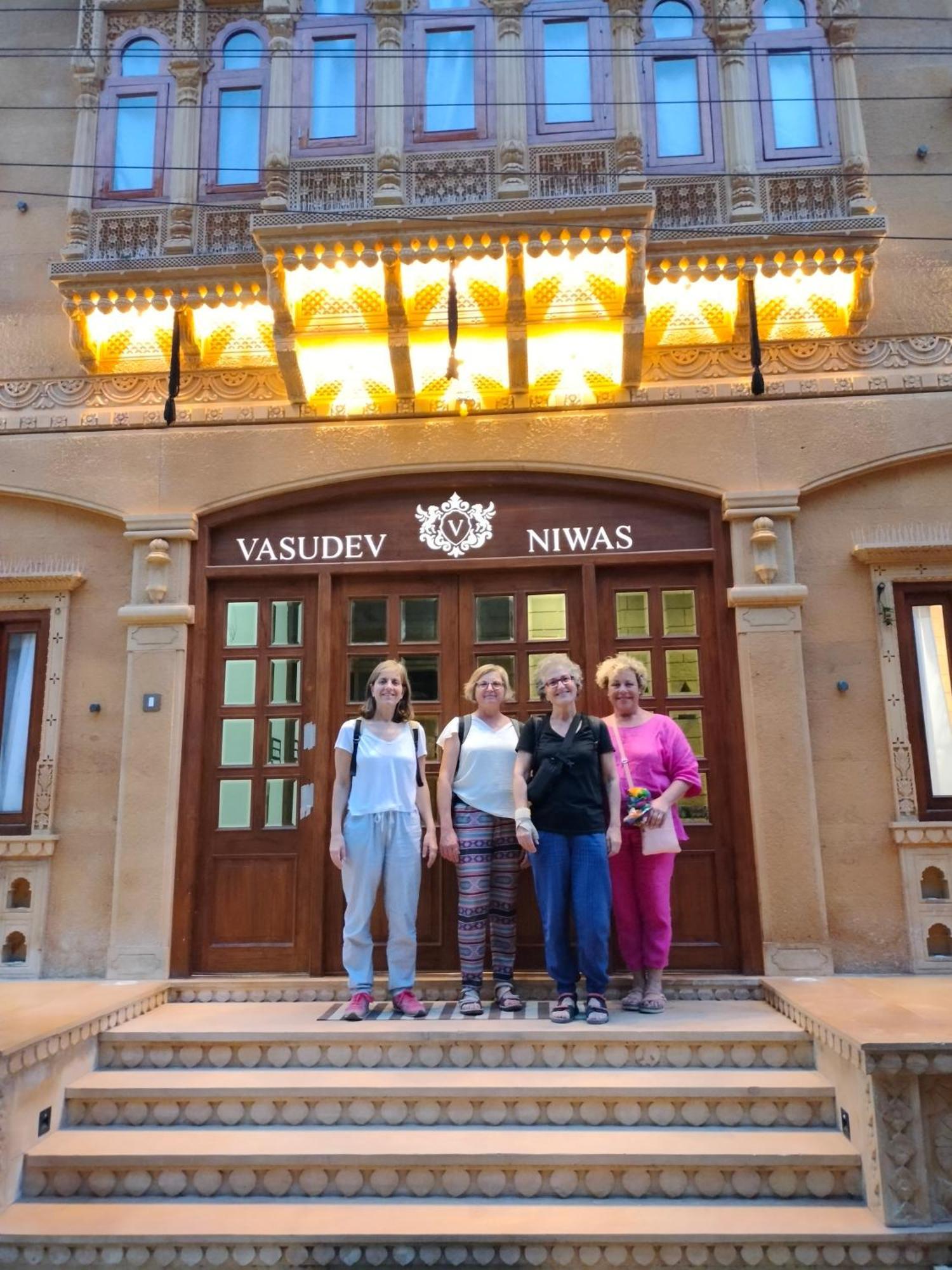 Hotel Vasudev Niwas Jaisalmer Extérieur photo
