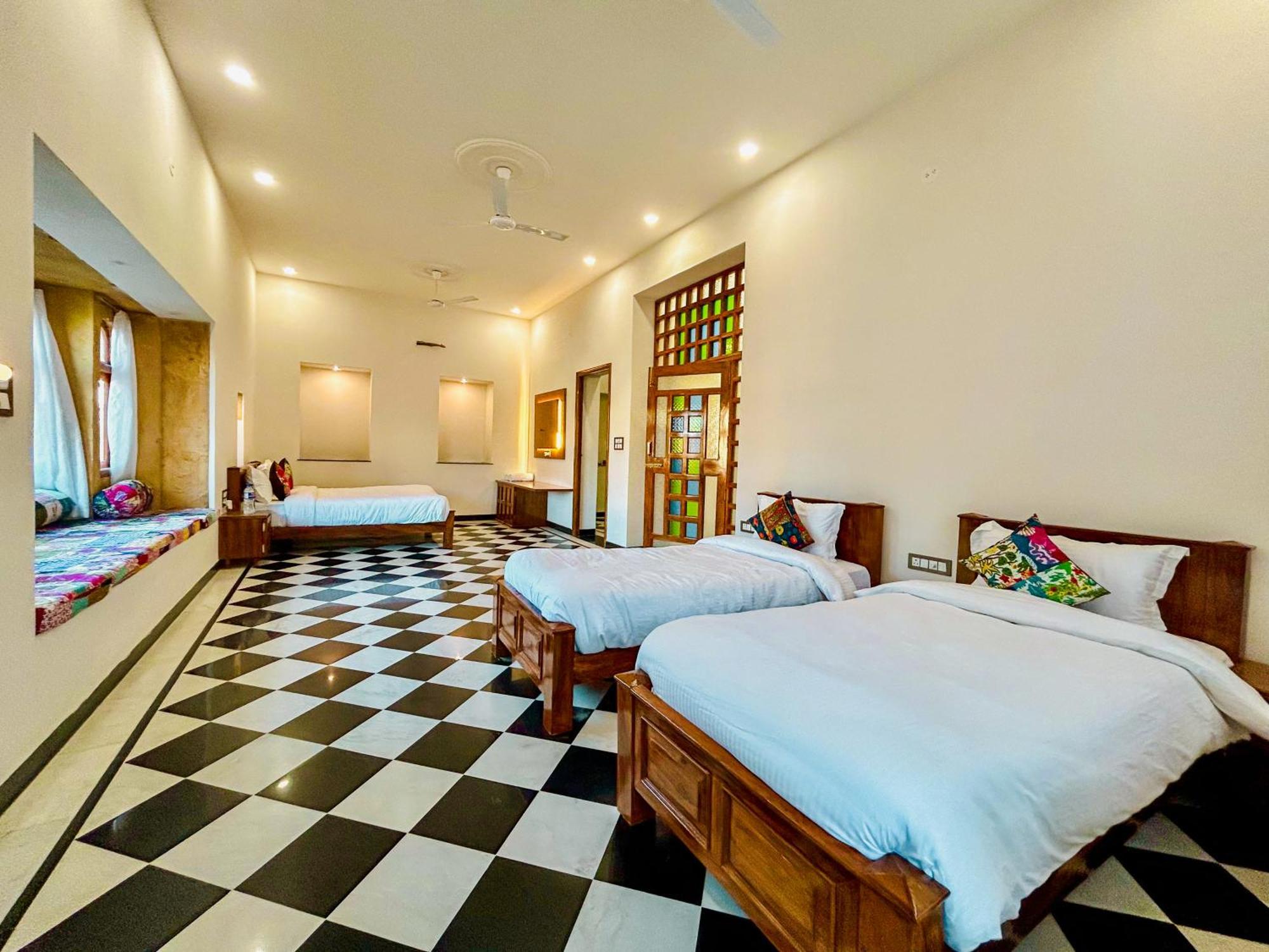 Hotel Vasudev Niwas Jaisalmer Extérieur photo