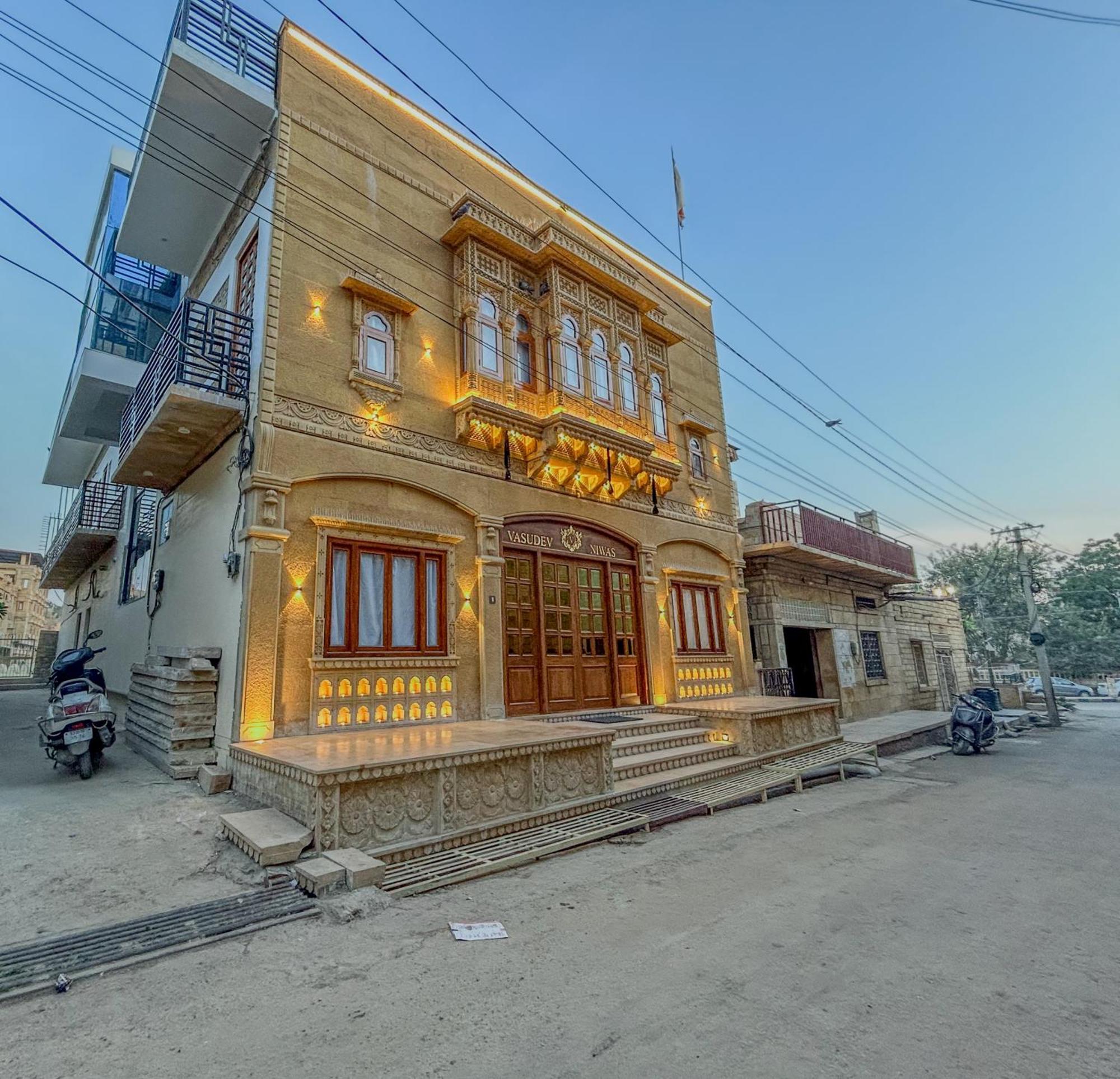 Hotel Vasudev Niwas Jaisalmer Extérieur photo